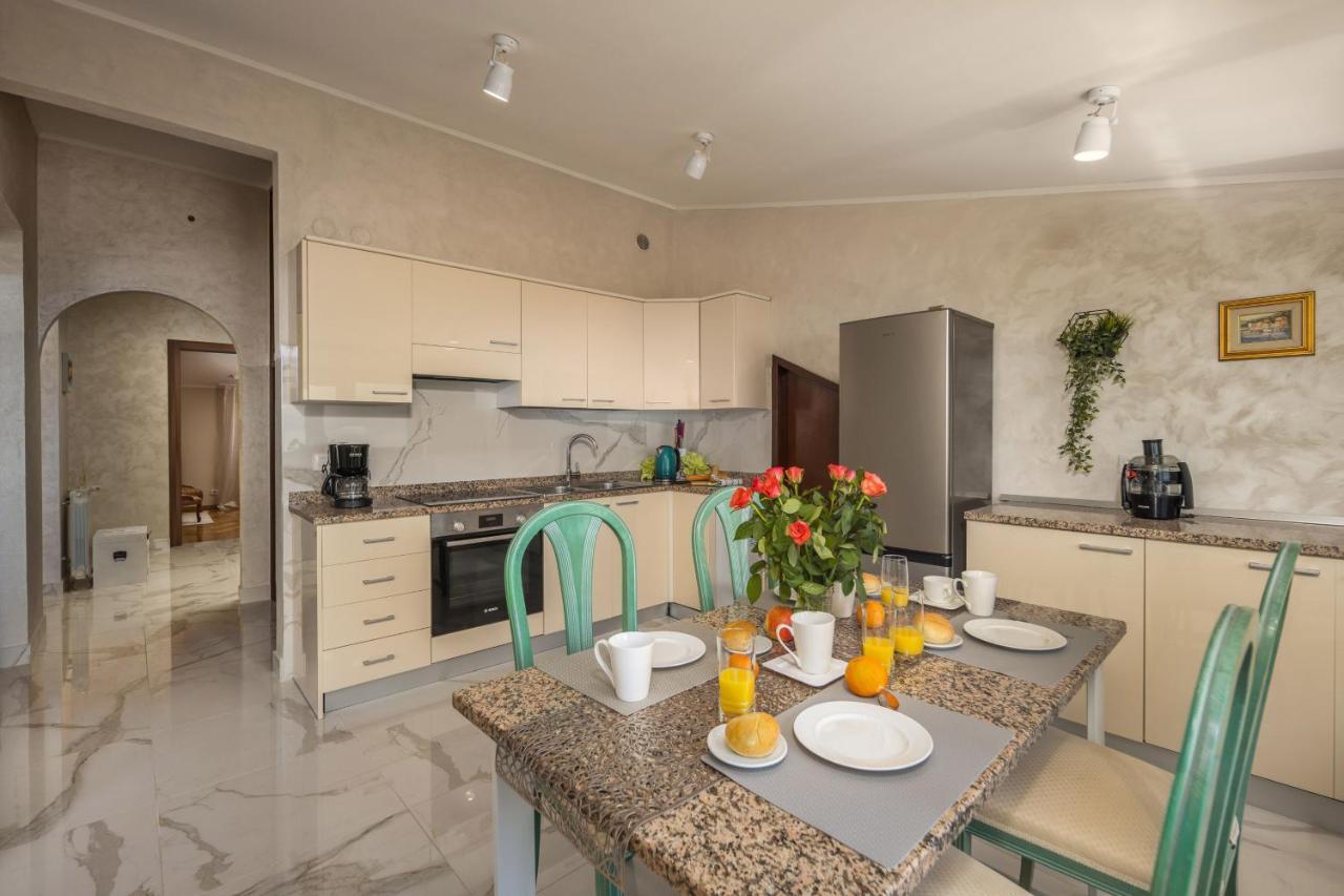 Villa Adriatic, Apartment Enio With Swimming Pool, Panoramic Sew View, Free Parking Ičići Extérieur photo